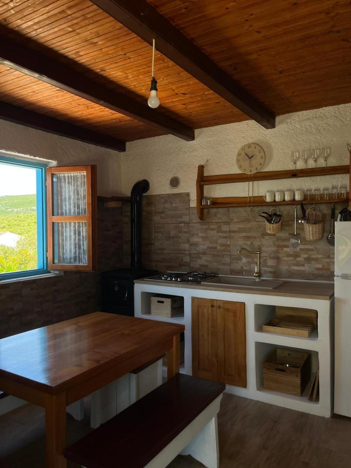 Отель Robinson House Ruza Nevidane Экстерьер фото