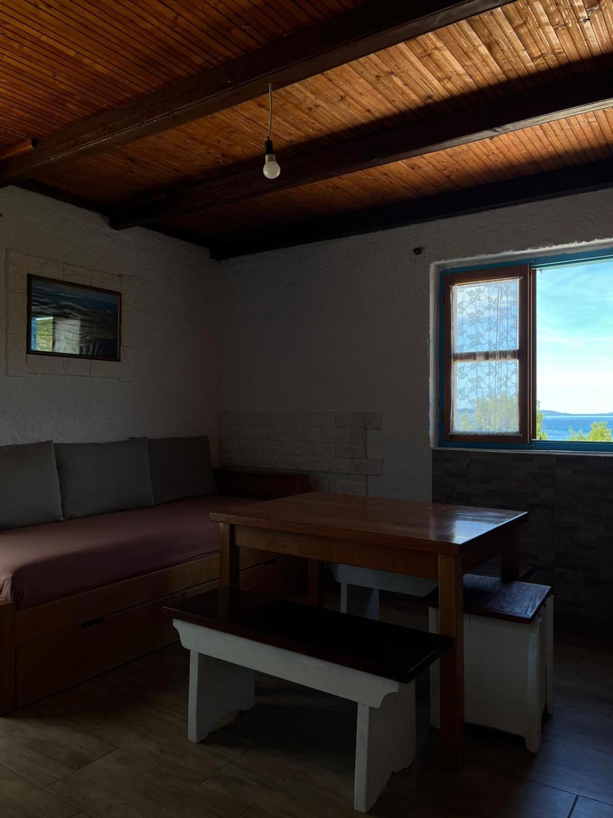 Отель Robinson House Ruza Nevidane Экстерьер фото